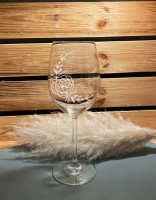 Weißweinglas mit individueller Gravur