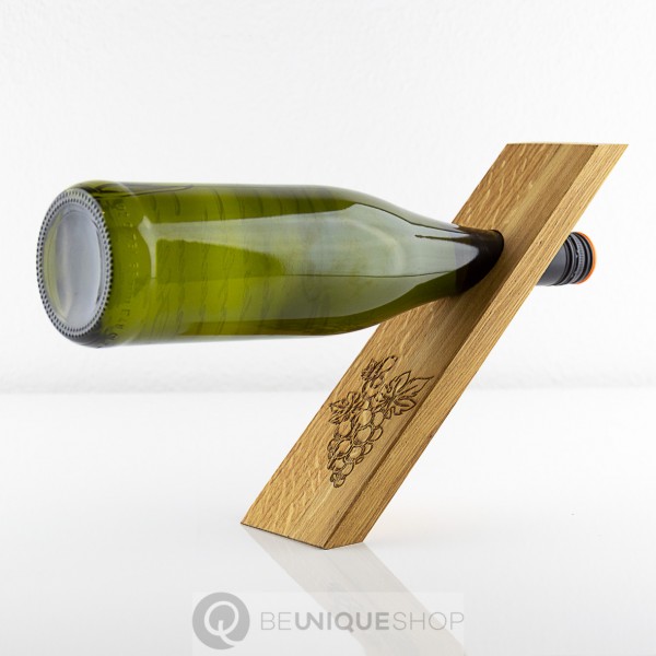 BE UNIQUE Weinflaschenhalter Holz inkl. Lasergravur "Trauben"