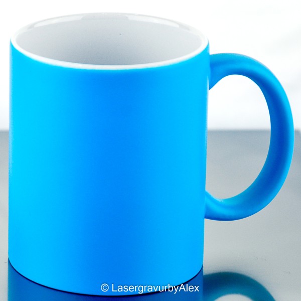 Hochwertige Keramik Kaffeetasse mit farbiger Lasergravur - Ich muss nicht Nein sagen, ich bin die Om
